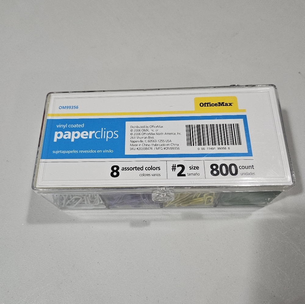 NIB Office Max Vinyl Coated Assorted Colors #2 Size 800 Count Paper Clips